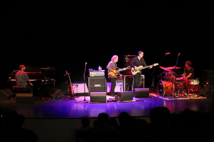 Lee Ritenour and band